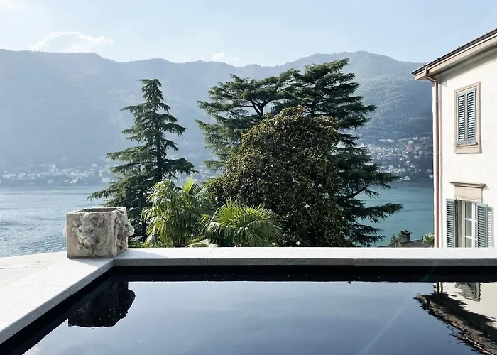 فيلة Ego Lake Como